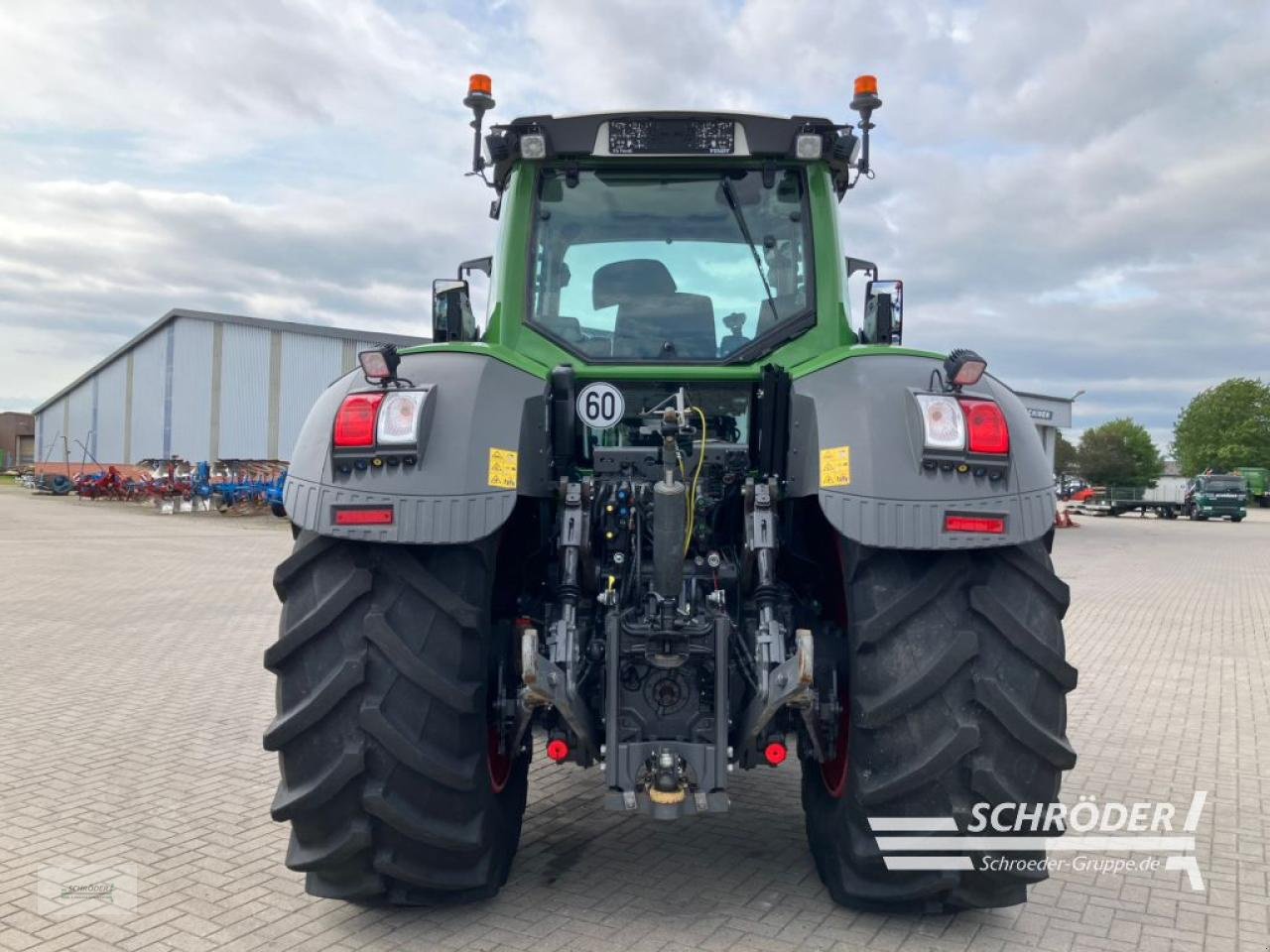 Traktor des Typs Fendt 828 VARIO S4  PROFI PLUS, Gebrauchtmaschine in Twistringen (Bild 3)