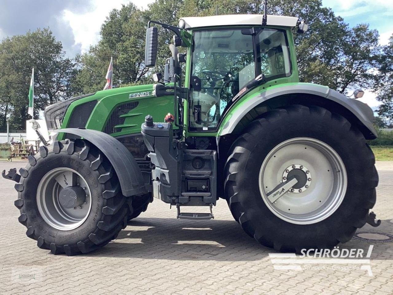 Traktor van het type Fendt 828 VARIO S4 PROFI PLUS, Gebrauchtmaschine in Lastrup (Foto 5)