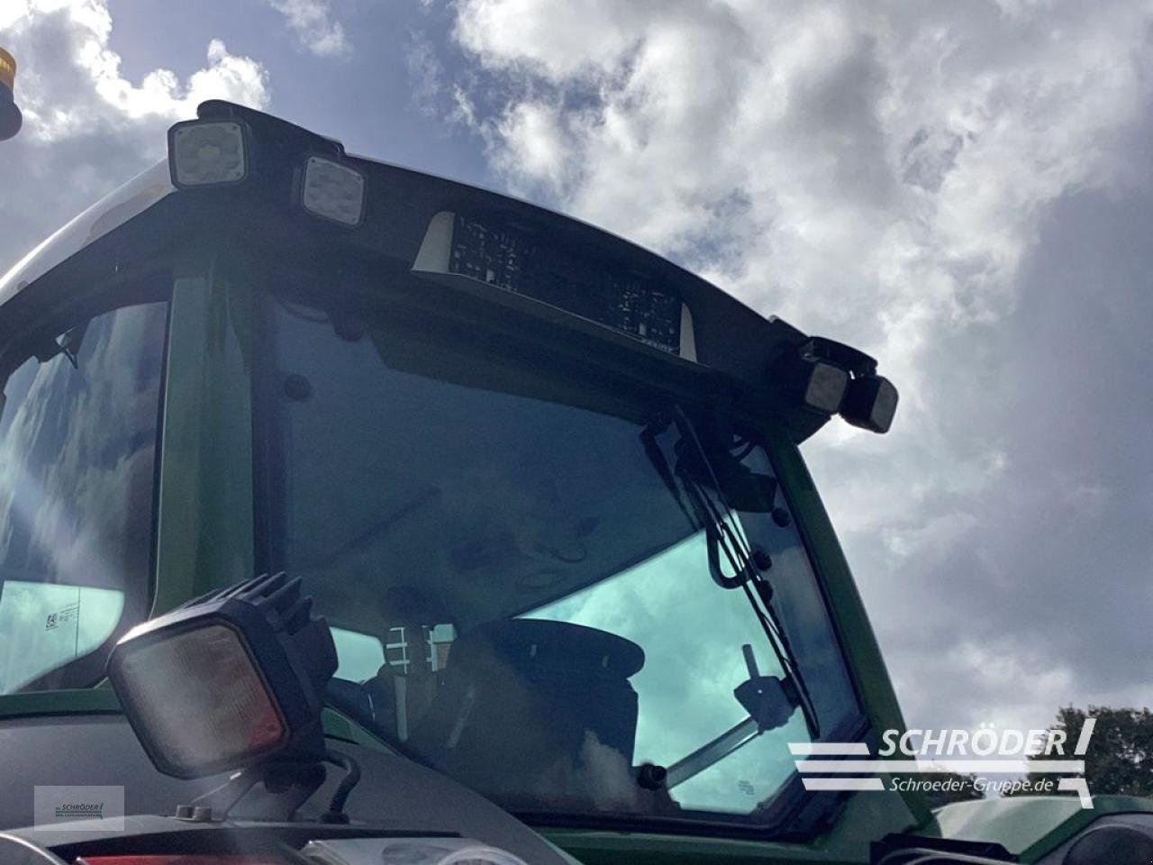 Traktor van het type Fendt 828 VARIO S4 PROFI PLUS, Gebrauchtmaschine in Lastrup (Foto 16)