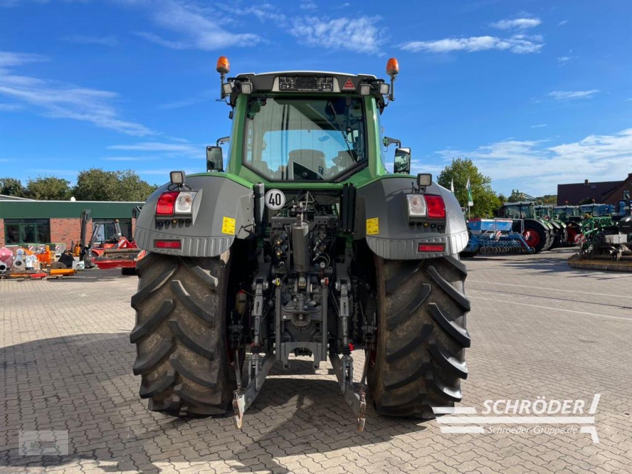 Traktor des Typs Fendt 828 VARIO S4 PROFI PLUS, Gebrauchtmaschine in Völkersen (Bild 3)