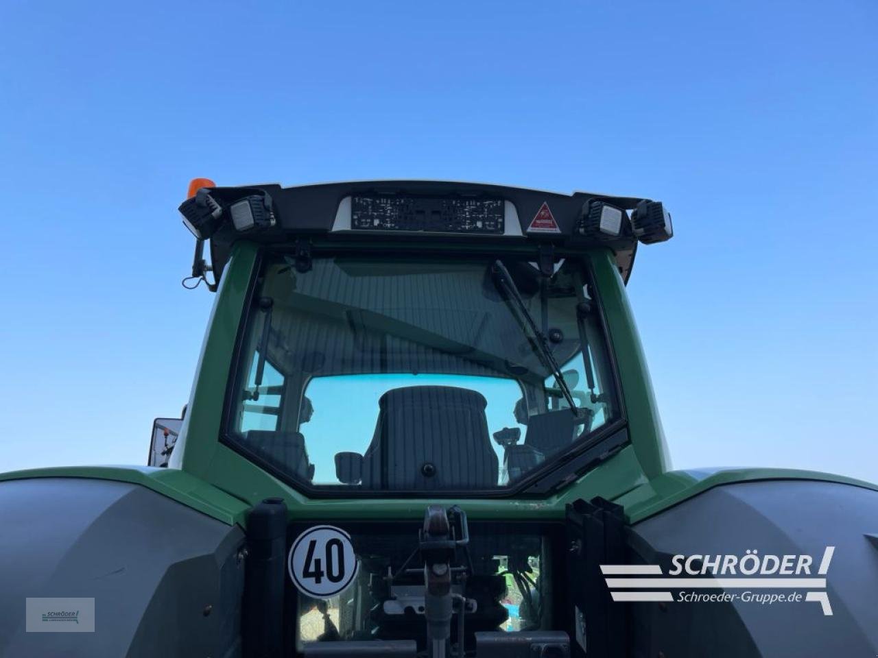 Traktor of the type Fendt 828 VARIO S4 PROFI PLUS, Gebrauchtmaschine in Wildeshausen (Picture 17)