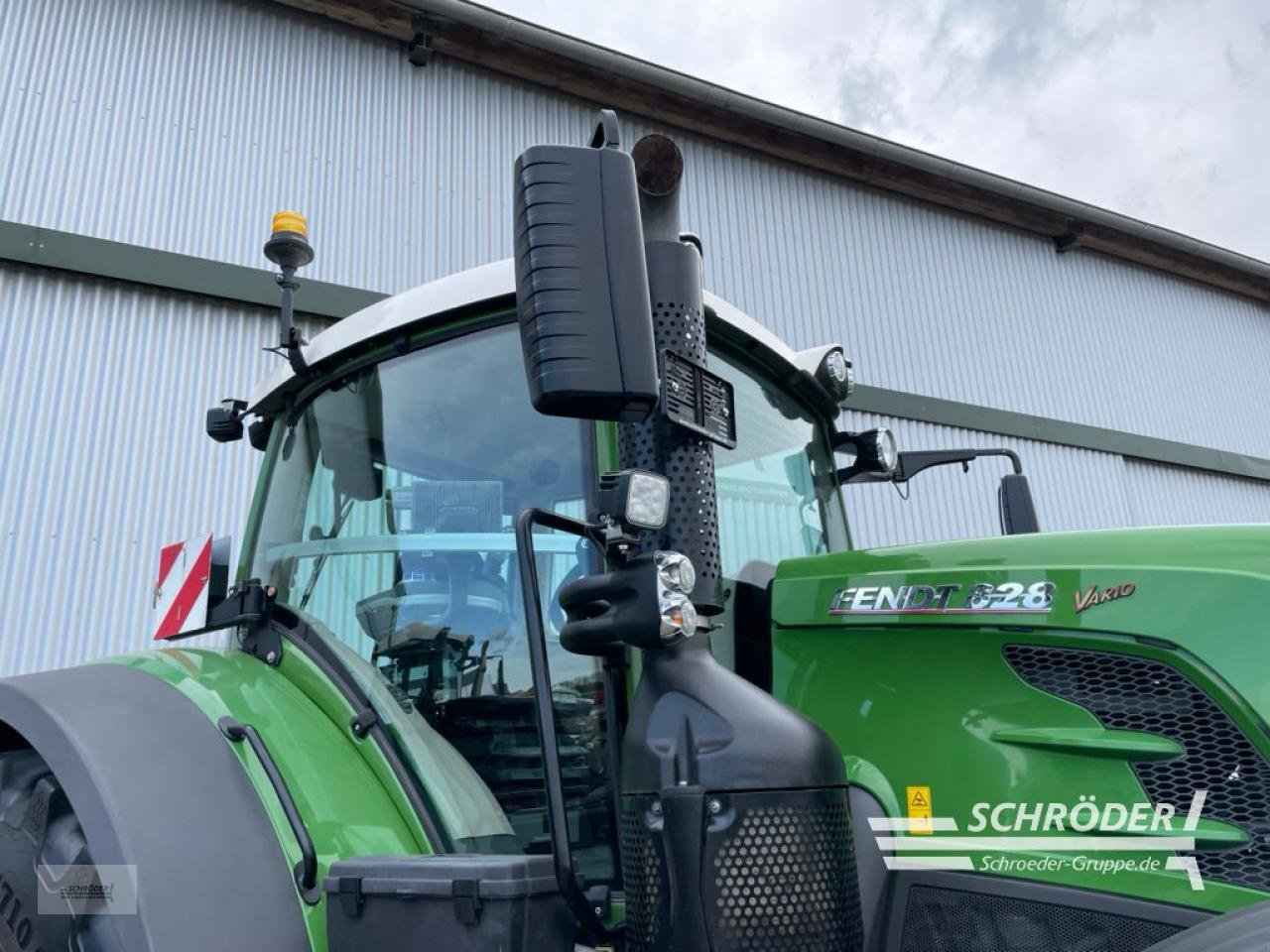 Traktor van het type Fendt 828 VARIO S4 PROFI PLUS, Gebrauchtmaschine in Westerstede (Foto 11)