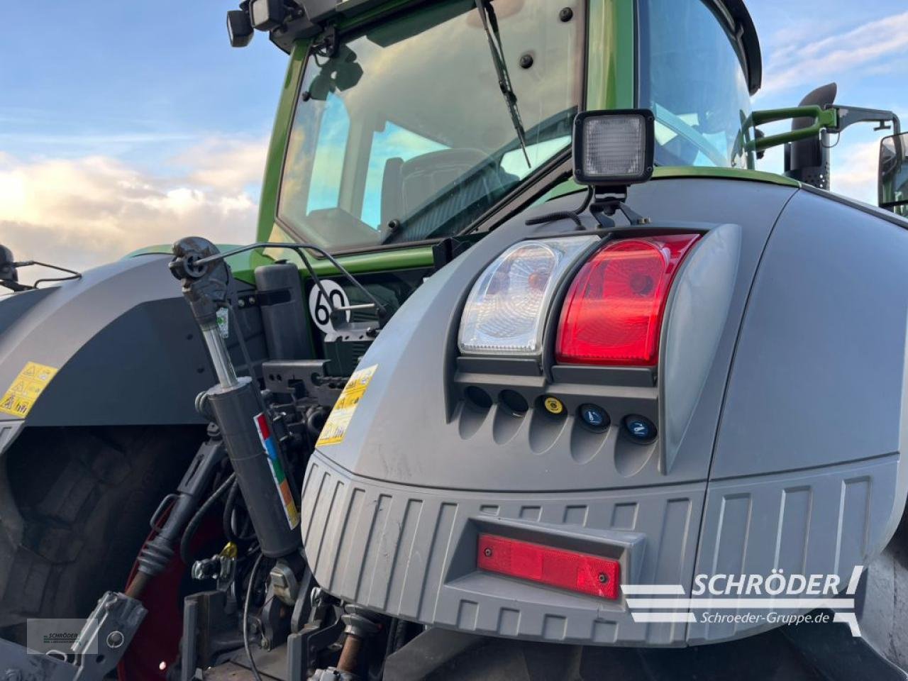 Traktor a típus Fendt 828 VARIO S4 PROFI PLUS, Gebrauchtmaschine ekkor: Scharrel (Kép 19)