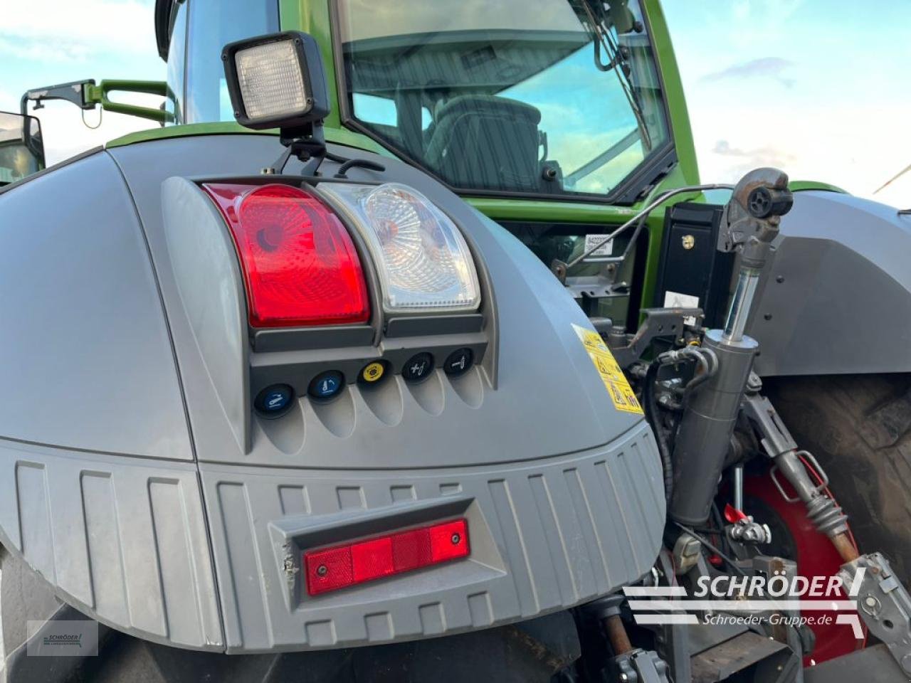 Traktor a típus Fendt 828 VARIO S4 PROFI PLUS, Gebrauchtmaschine ekkor: Scharrel (Kép 21)