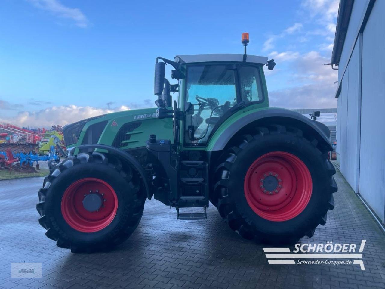 Traktor van het type Fendt 828 VARIO S4 PROFI PLUS, Gebrauchtmaschine in Wildeshausen (Foto 4)