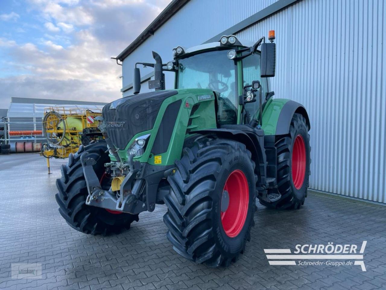 Traktor van het type Fendt 828 VARIO S4 PROFI PLUS, Gebrauchtmaschine in Wildeshausen (Foto 5)