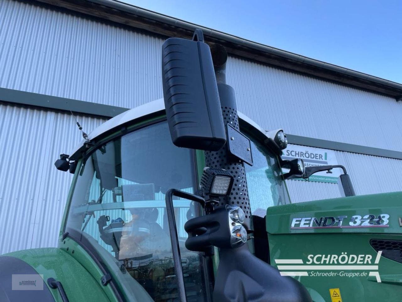 Traktor van het type Fendt 828 VARIO S4 PROFI PLUS, Gebrauchtmaschine in Wildeshausen (Foto 20)