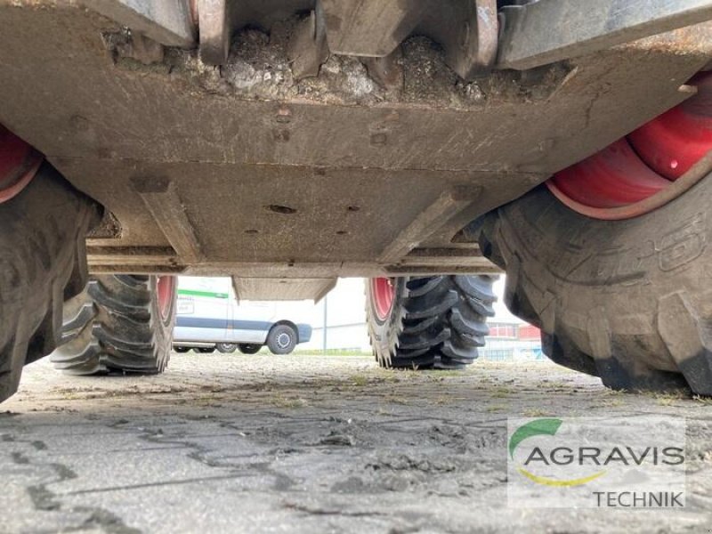 Traktor of the type Fendt 828 VARIO S4 PROFI, Gebrauchtmaschine in Olfen  (Picture 19)