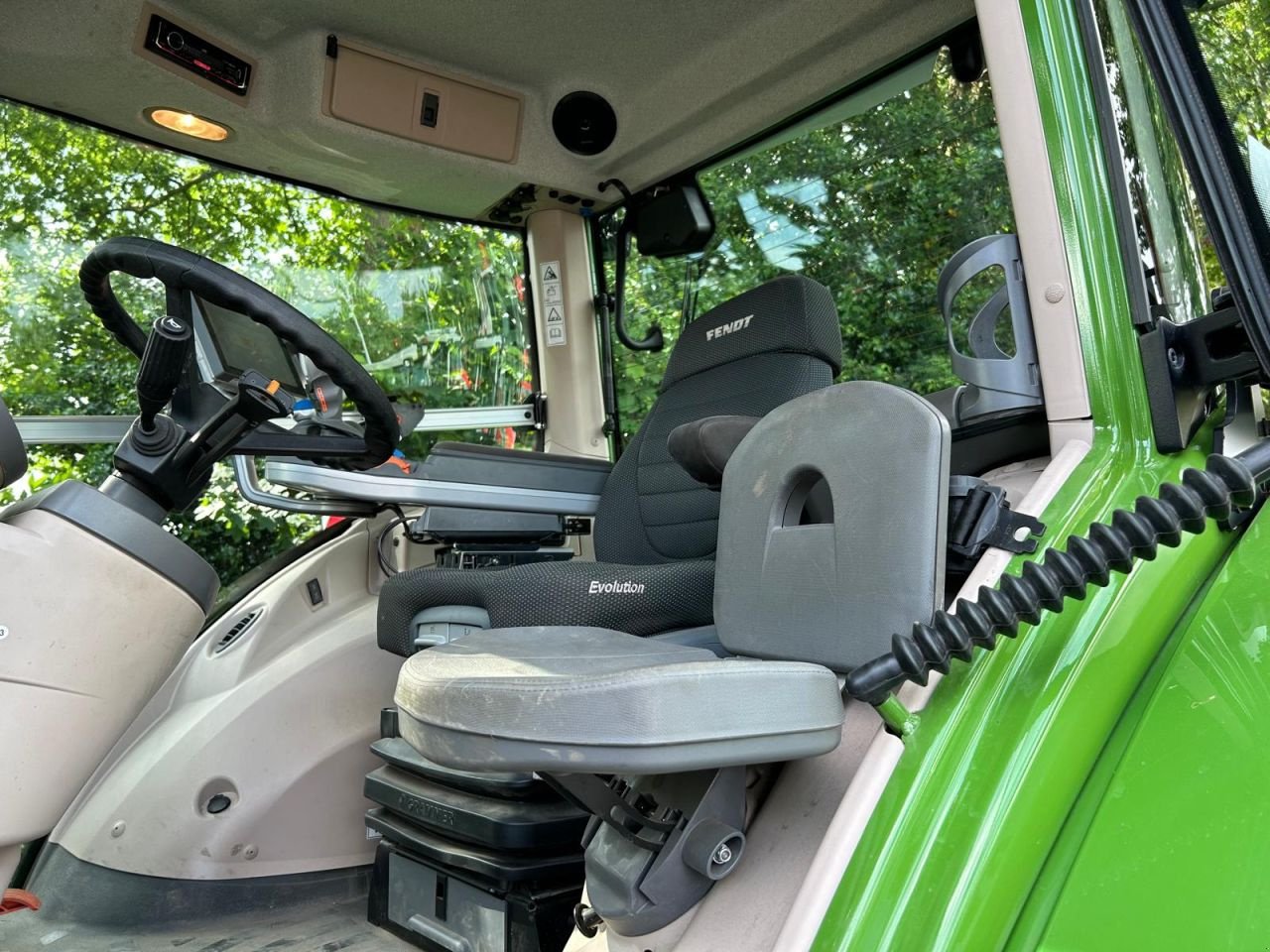 Traktor of the type Fendt 828 Vario S4 ProfiPlus, Gebrauchtmaschine in Achterveld (Picture 10)