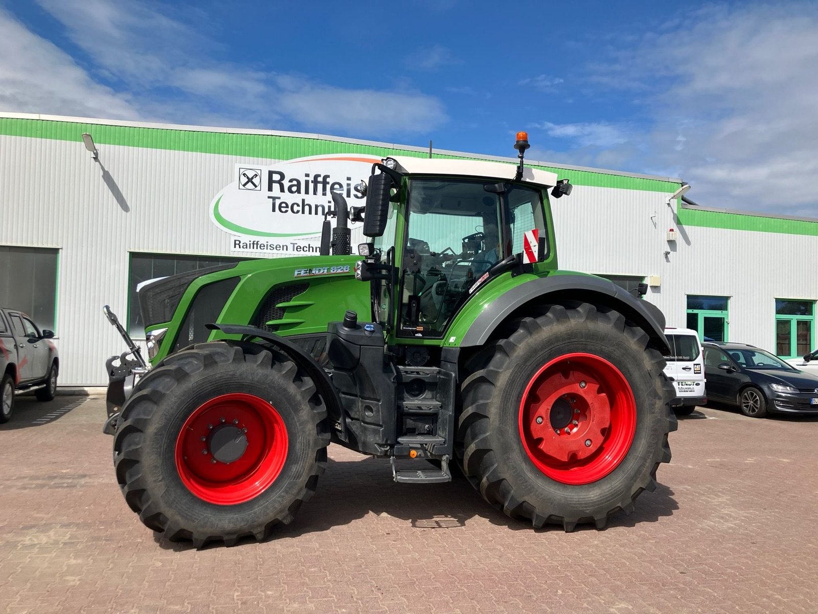 Traktor типа Fendt 828 Vario S4 Vario Profi Plus, Gebrauchtmaschine в Bad Oldesloe (Фотография 1)