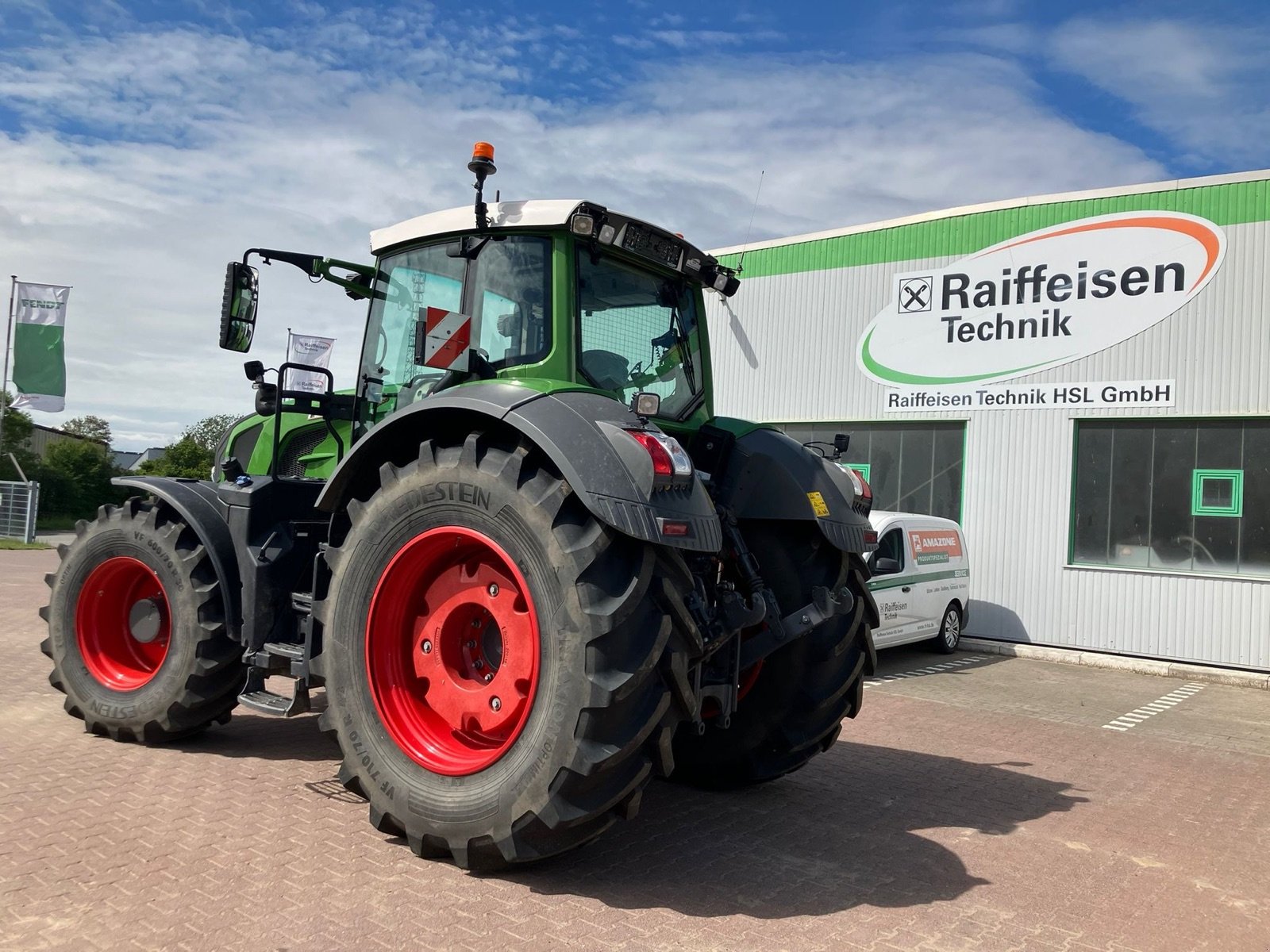 Traktor of the type Fendt 828 Vario S4 Vario Profi Plus, Gebrauchtmaschine in Bad Oldesloe (Picture 3)