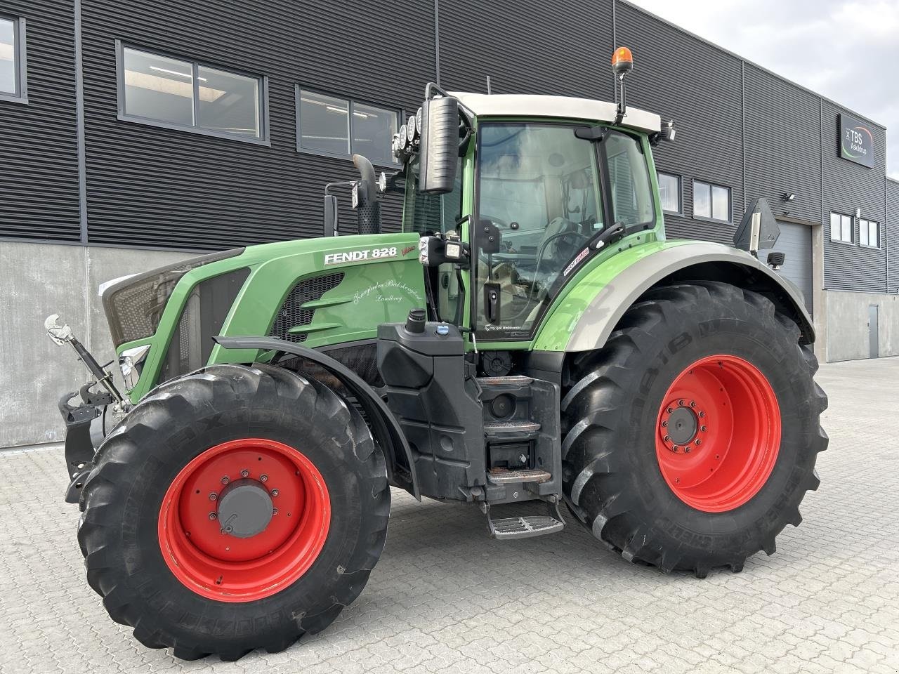 Traktor типа Fendt 828 VARIO S4, Gebrauchtmaschine в Randers SV (Фотография 1)