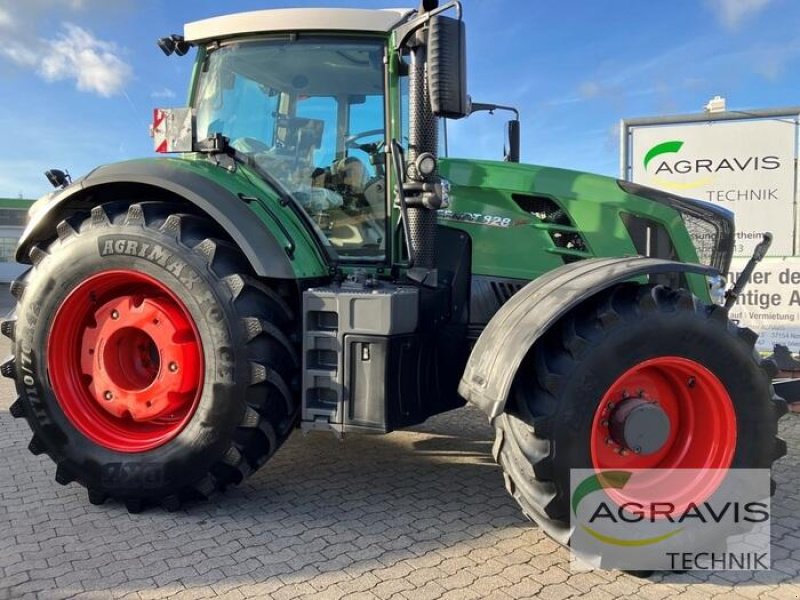 Traktor от тип Fendt 828 VARIO SCR PROFI PLUS, Gebrauchtmaschine в Northeim