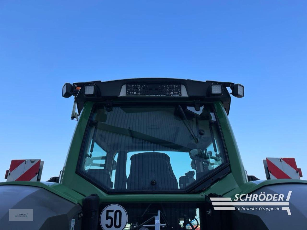 Traktor van het type Fendt 828 VARIO SCR PROFI PLUS, Gebrauchtmaschine in Wildeshausen (Foto 20)