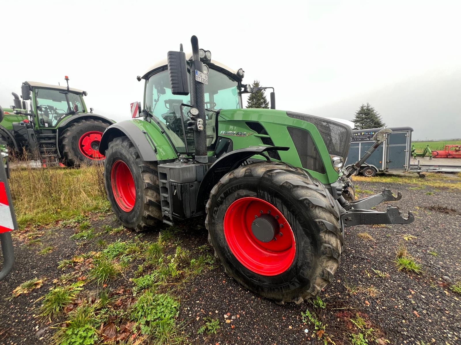 Traktor van het type Fendt 828 Vario SCR ProfiPlus, Gebrauchtmaschine in Richtenberg (Foto 3)