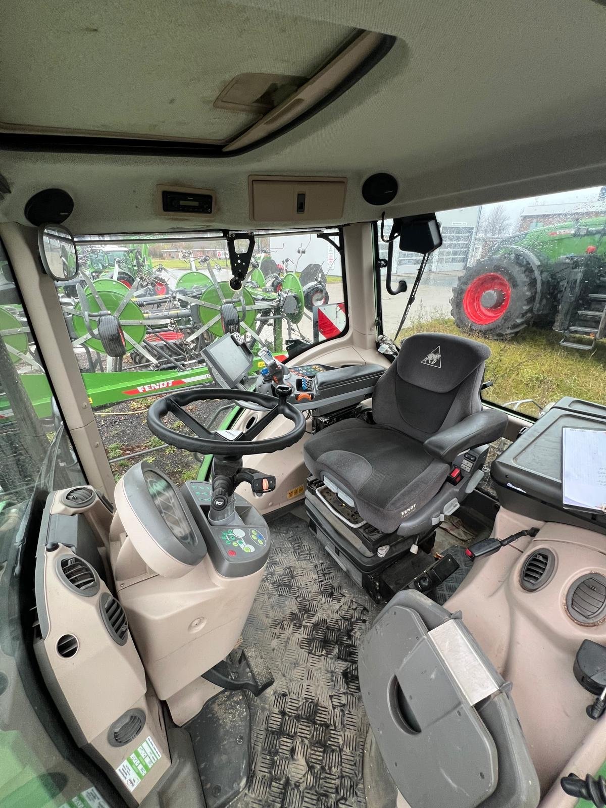 Traktor van het type Fendt 828 Vario SCR ProfiPlus, Gebrauchtmaschine in Richtenberg (Foto 10)