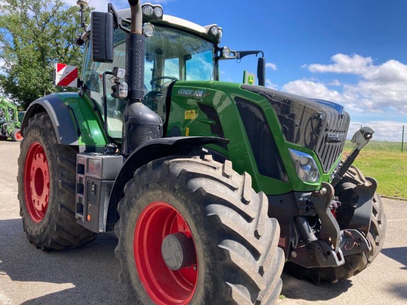 Traktor Türe ait Fendt 828 Vario, Gebrauchtmaschine içinde SAVIGNEUX (resim 1)