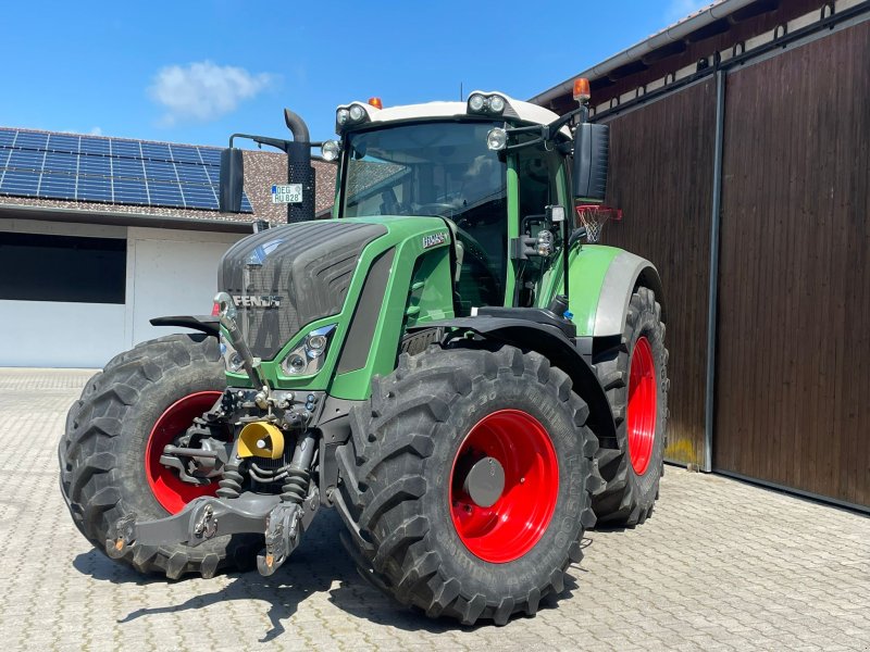 Traktor des Typs Fendt 828 Vario, Gebrauchtmaschine in Osterhofen (Bild 1)