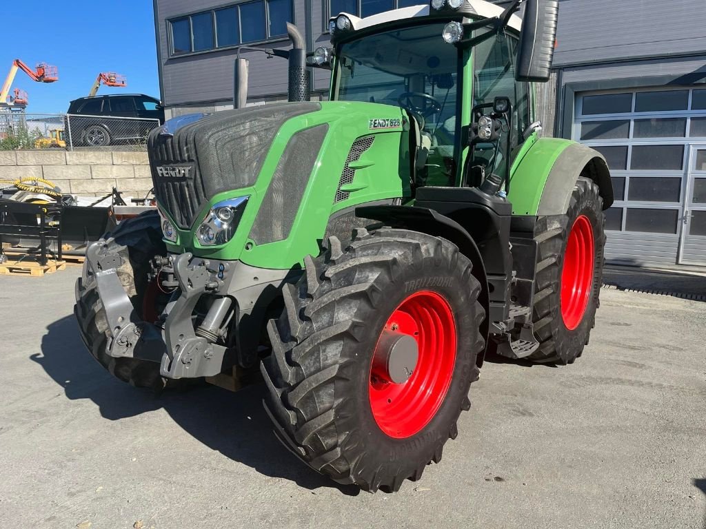 Traktor του τύπου Fendt 828, Gebrauchtmaschine σε Sorgues (Φωτογραφία 1)