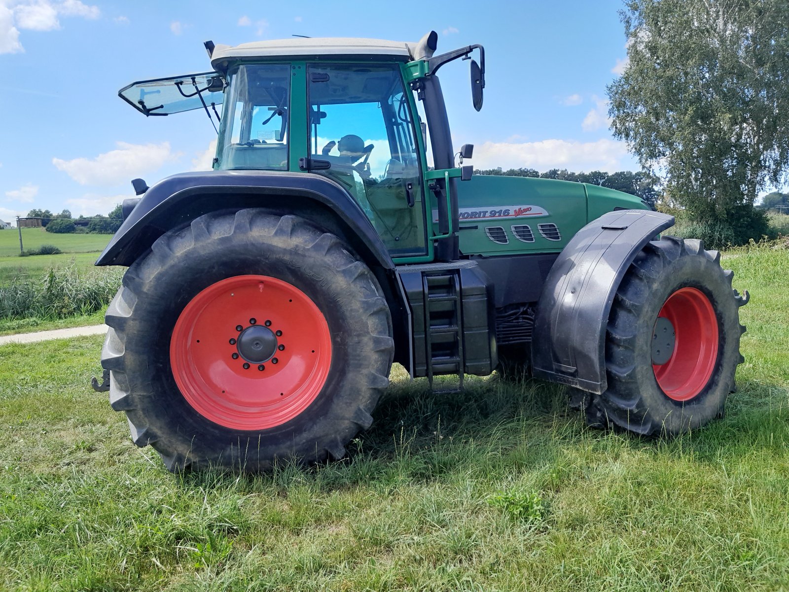 Traktor des Typs Fendt 916 Vario, Gebrauchtmaschine in Oxenbronn (Bild 11)