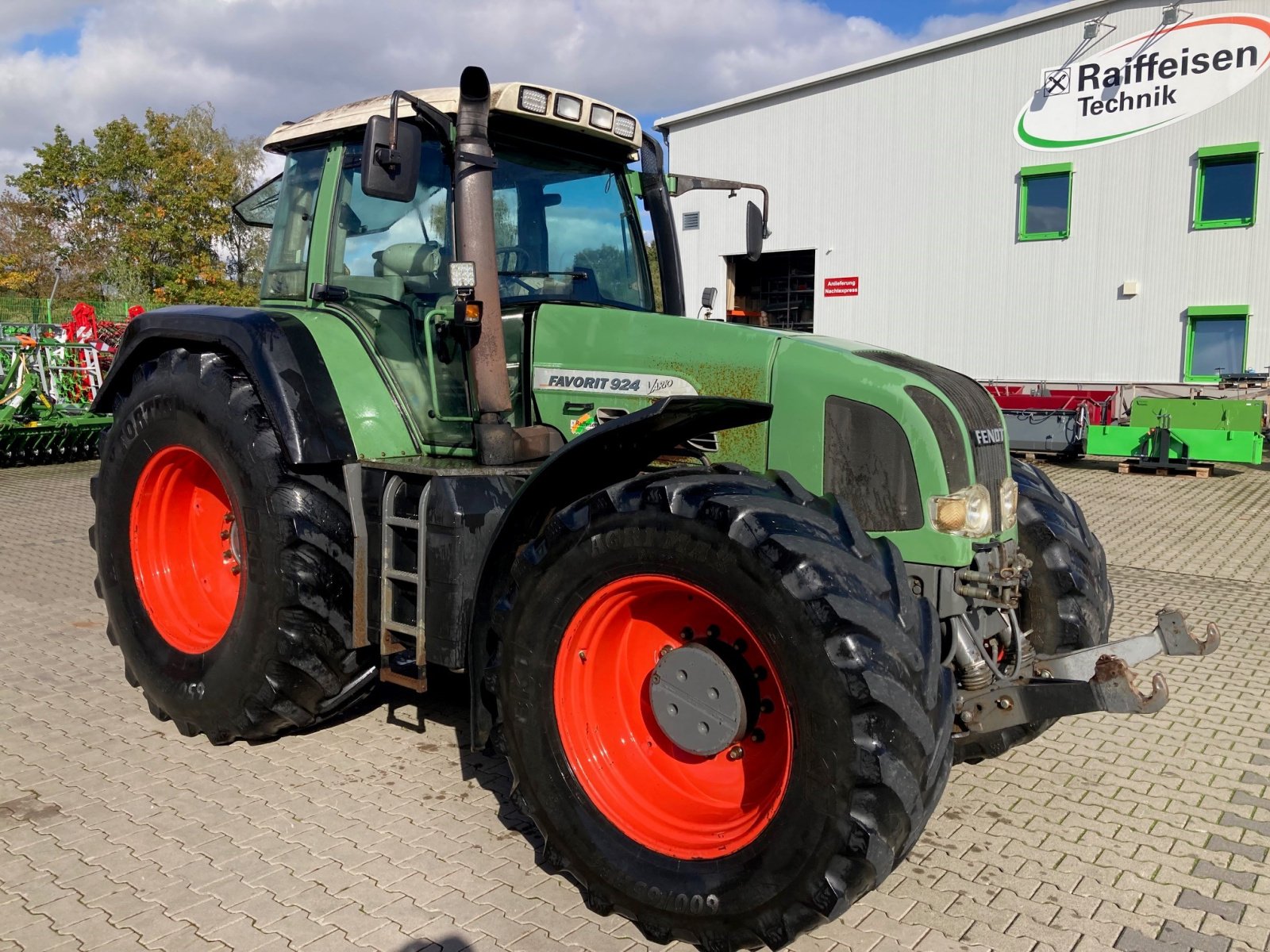 Traktor des Typs Fendt 924 Vario Favorit, Gebrauchtmaschine in Petersberg (Bild 2)