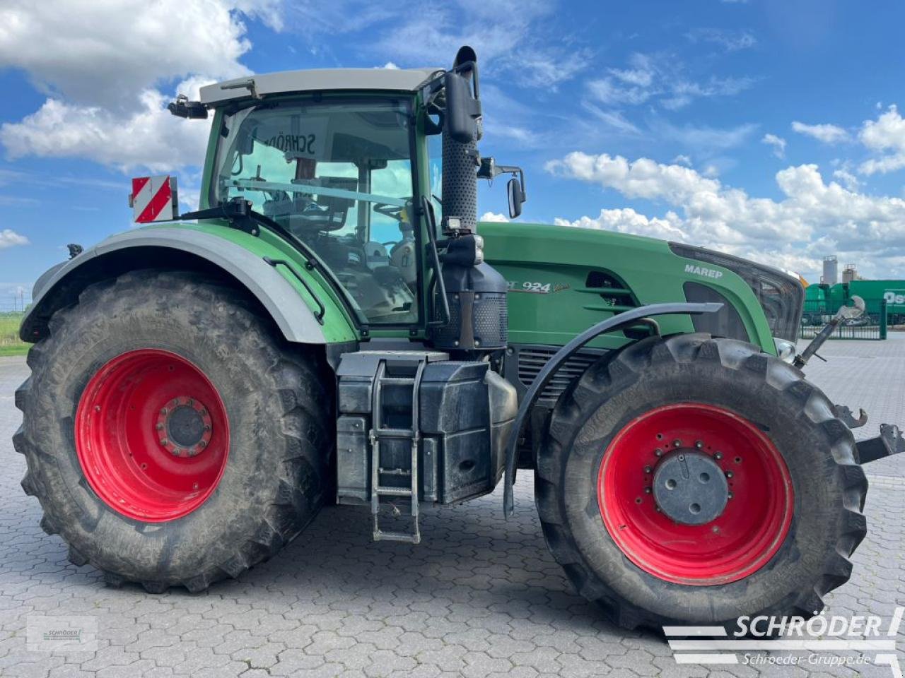 Traktor типа Fendt 924 VARIO SCR PROFI PLUS, Gebrauchtmaschine в Wildeshausen (Фотография 2)