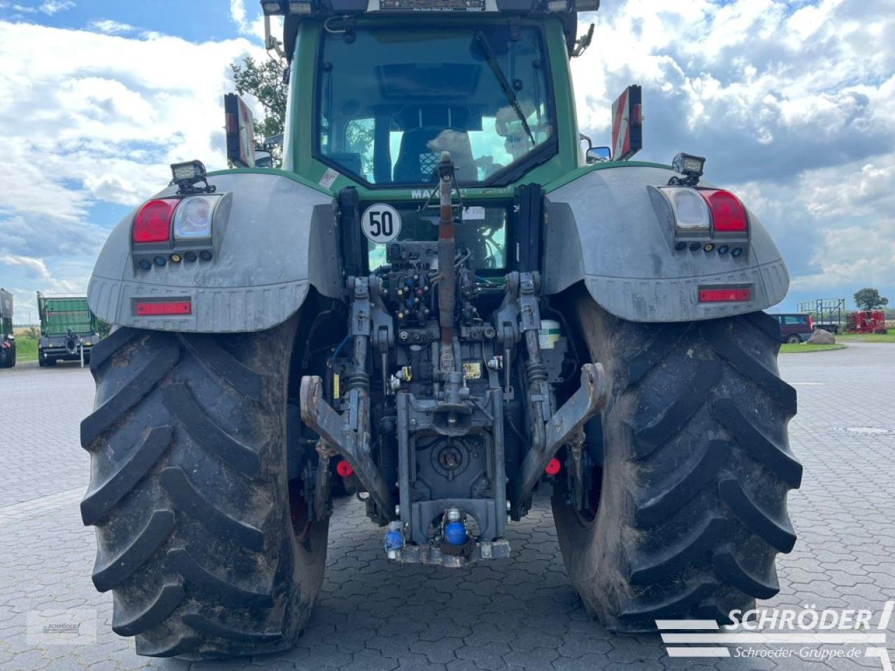 Traktor of the type Fendt 924 VARIO SCR PROFI PLUS, Gebrauchtmaschine in Wildeshausen (Picture 5)