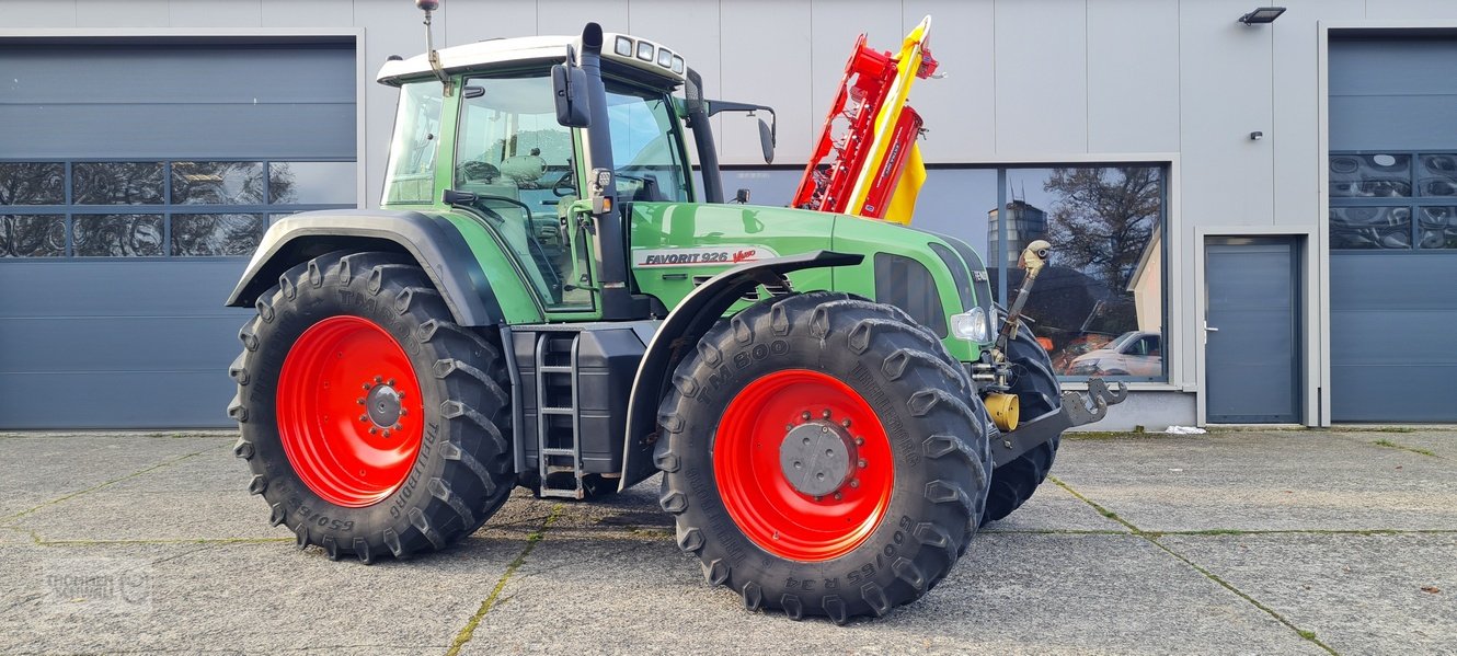 Traktor типа Fendt 926 Vario, Gebrauchtmaschine в Crombach/St.Vith (Фотография 2)