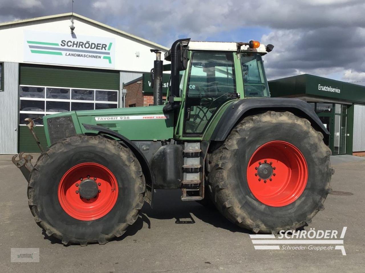 Traktor des Typs Fendt 926, Gebrauchtmaschine in Penzlin (Bild 2)