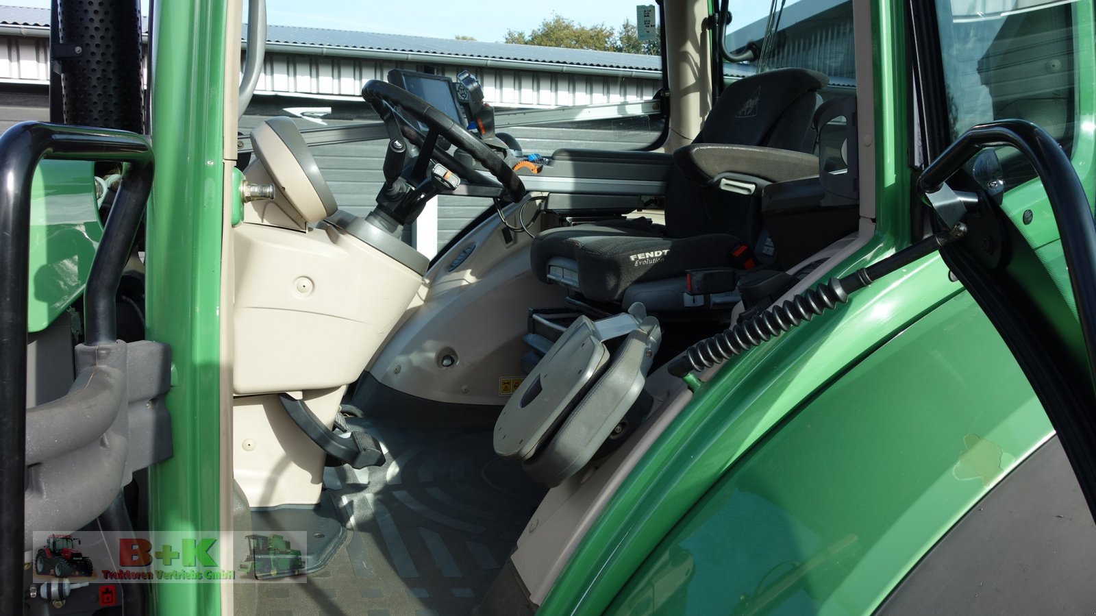 Traktor van het type Fendt 930 Vario ProfiPlus, Gebrauchtmaschine in Kettenkamp (Foto 18)