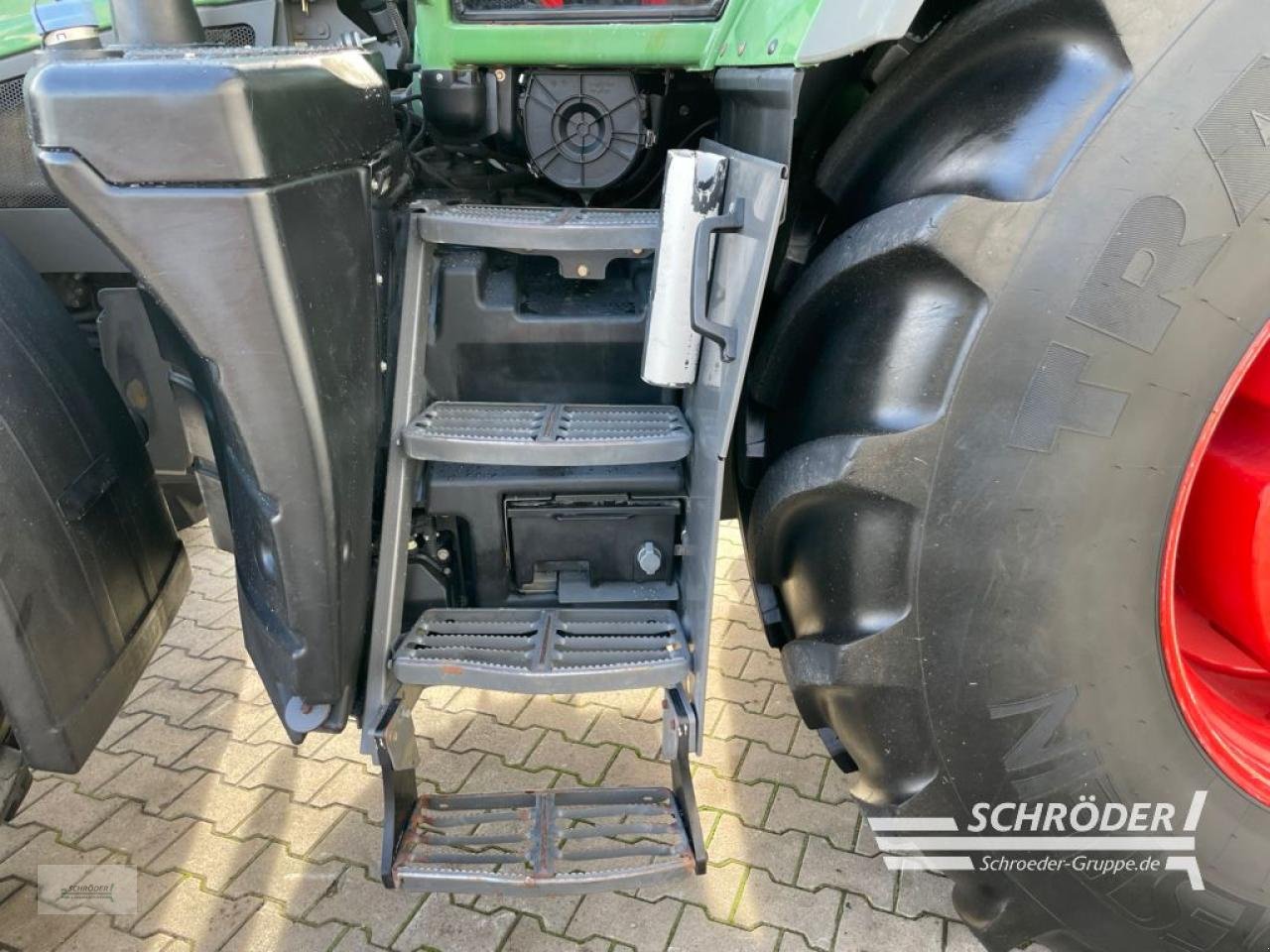 Traktor of the type Fendt 930 VARIO S4 PROFI PLUS, Gebrauchtmaschine in Wildeshausen (Picture 16)