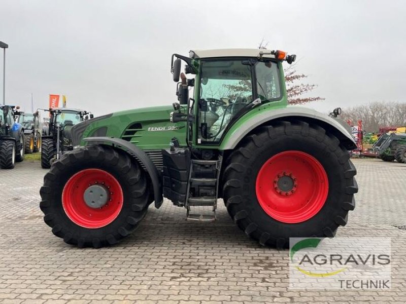 Traktor of the type Fendt 930 VARIO SCR PROFI PLUS, Gebrauchtmaschine in Calbe / Saale (Picture 2)