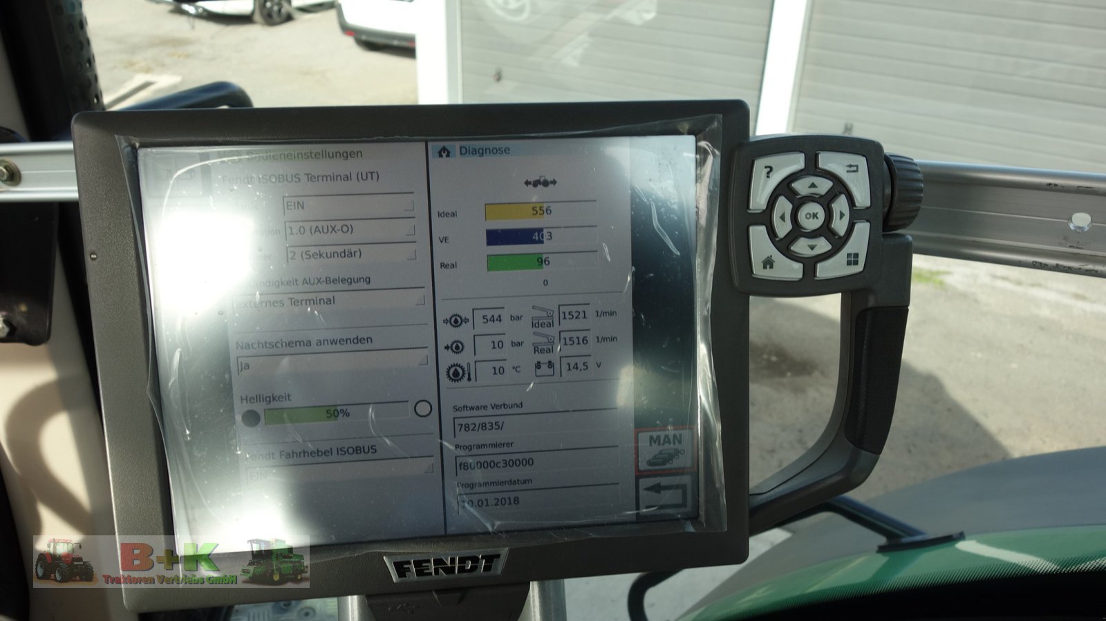 Traktor typu Fendt 930 Vario SCR Profi Plus, Gebrauchtmaschine w Kettenkamp (Zdjęcie 21)