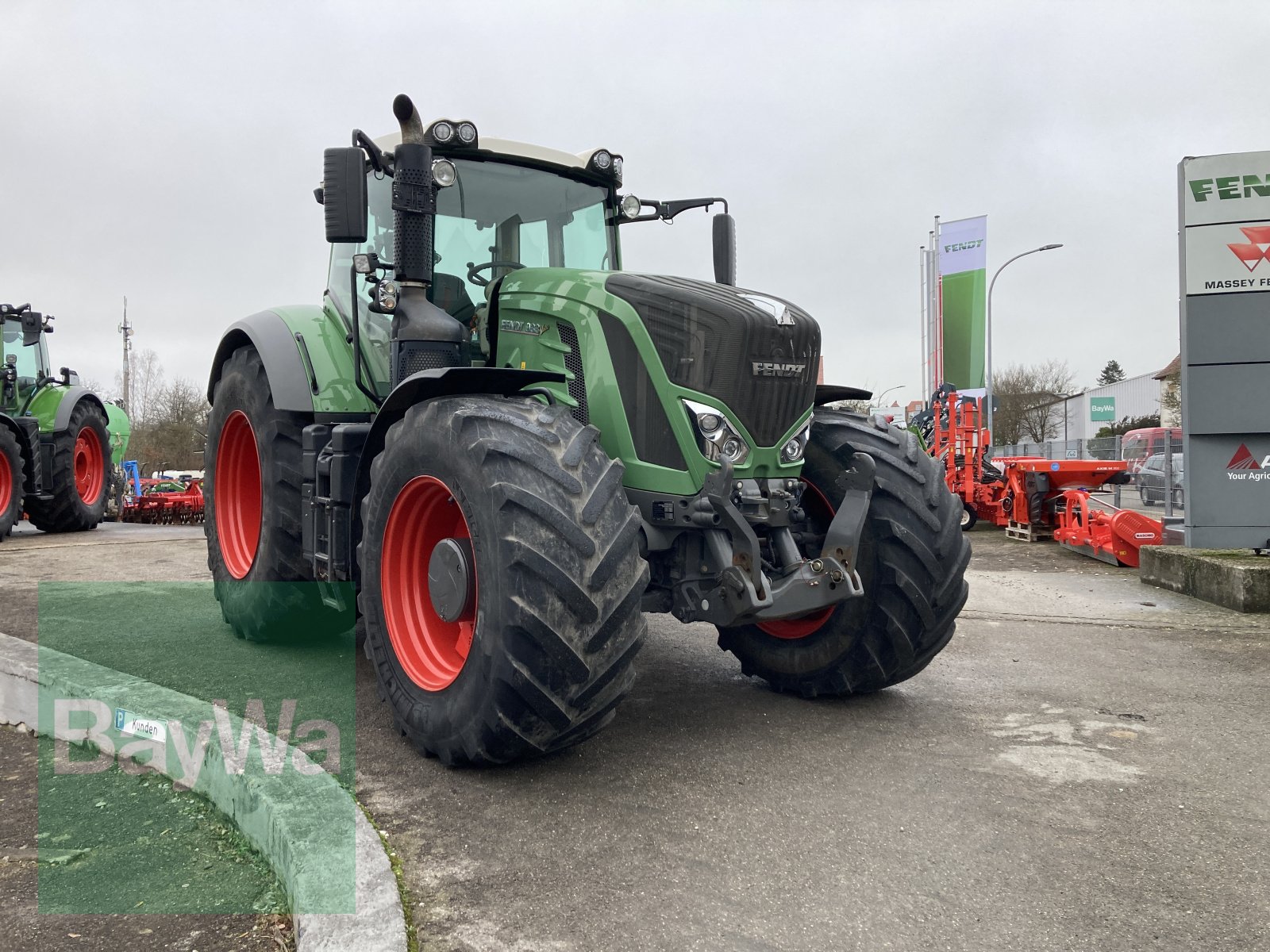 Traktor typu Fendt 933 Vario ProfiPlus S4 RTK *Motor neu*, Gebrauchtmaschine v Dinkelsbühl (Obrázok 2)