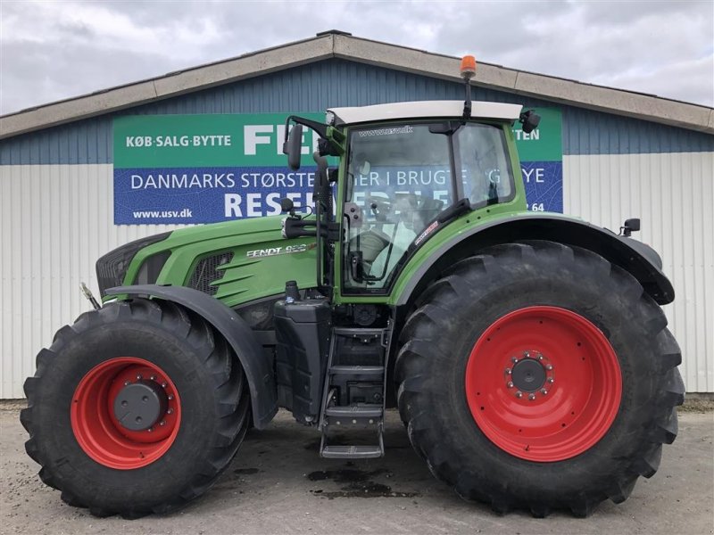 Traktor типа Fendt 933 Vario S4 Profi Plus, Gebrauchtmaschine в Rødekro