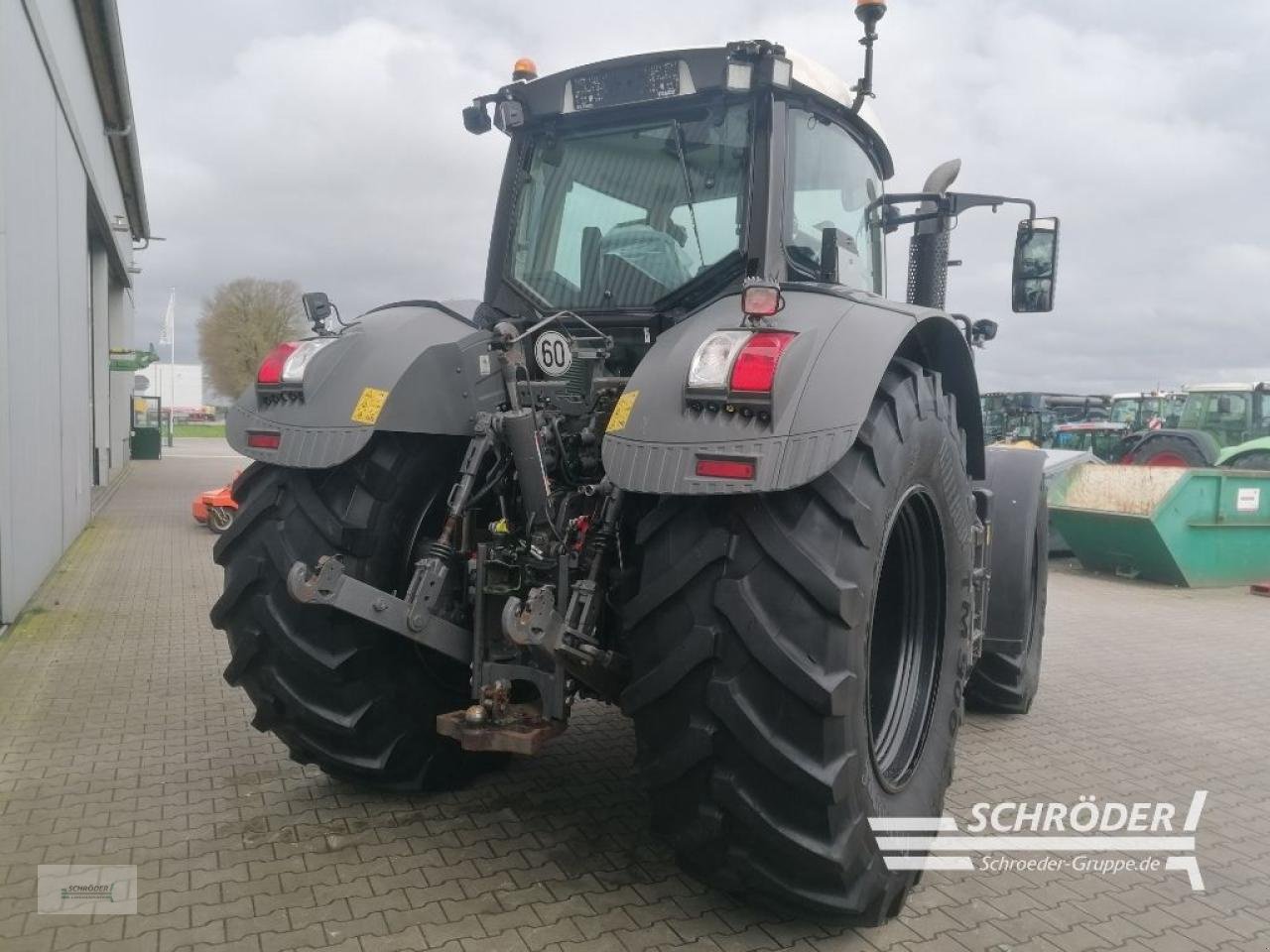 Traktor типа Fendt 933 VARIO S4 PROFI PLUS, Gebrauchtmaschine в Wildeshausen (Фотография 4)