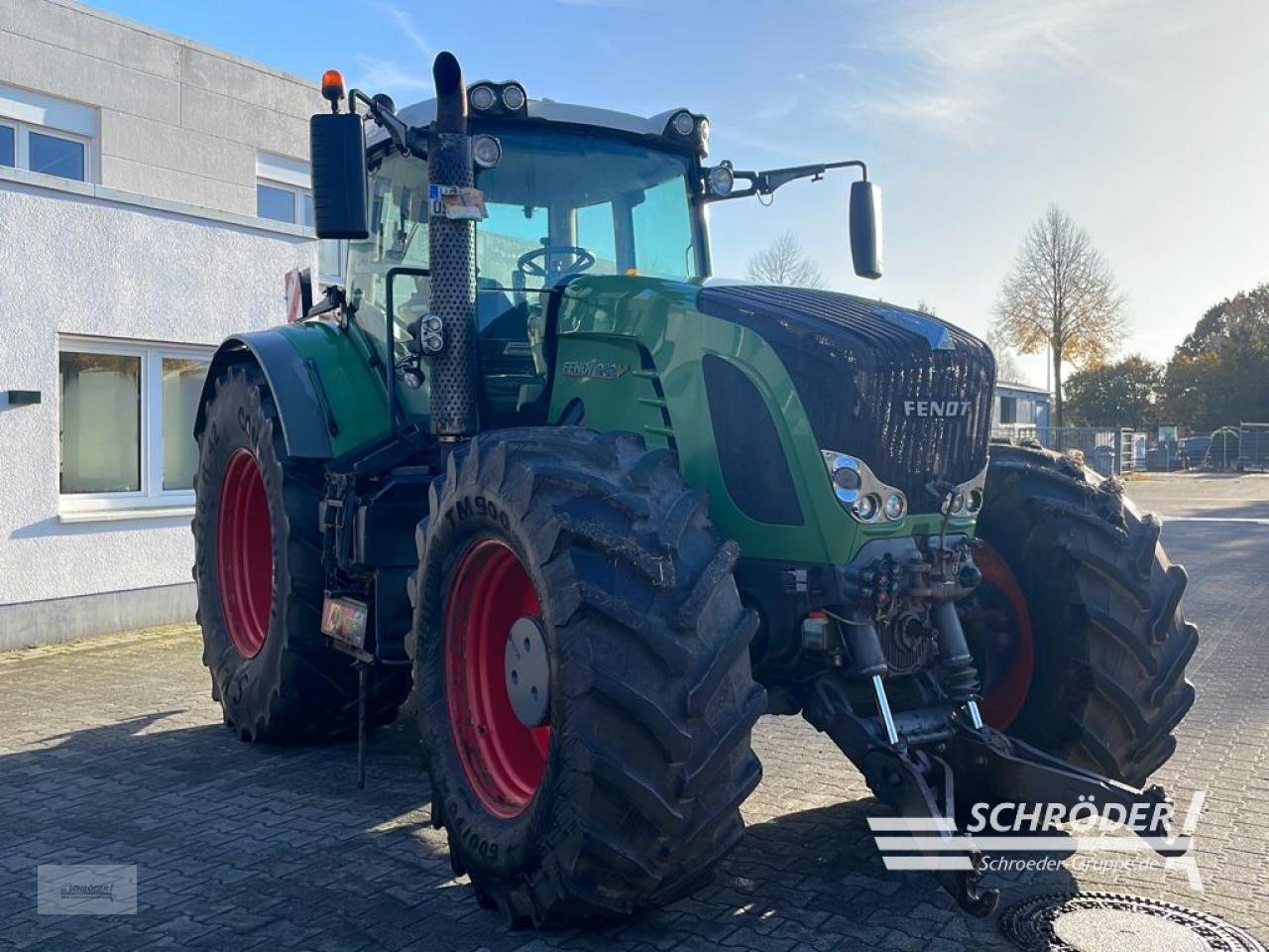 Traktor des Typs Fendt 933 VARIO TMS, Gebrauchtmaschine in Westerstede (Bild 2)