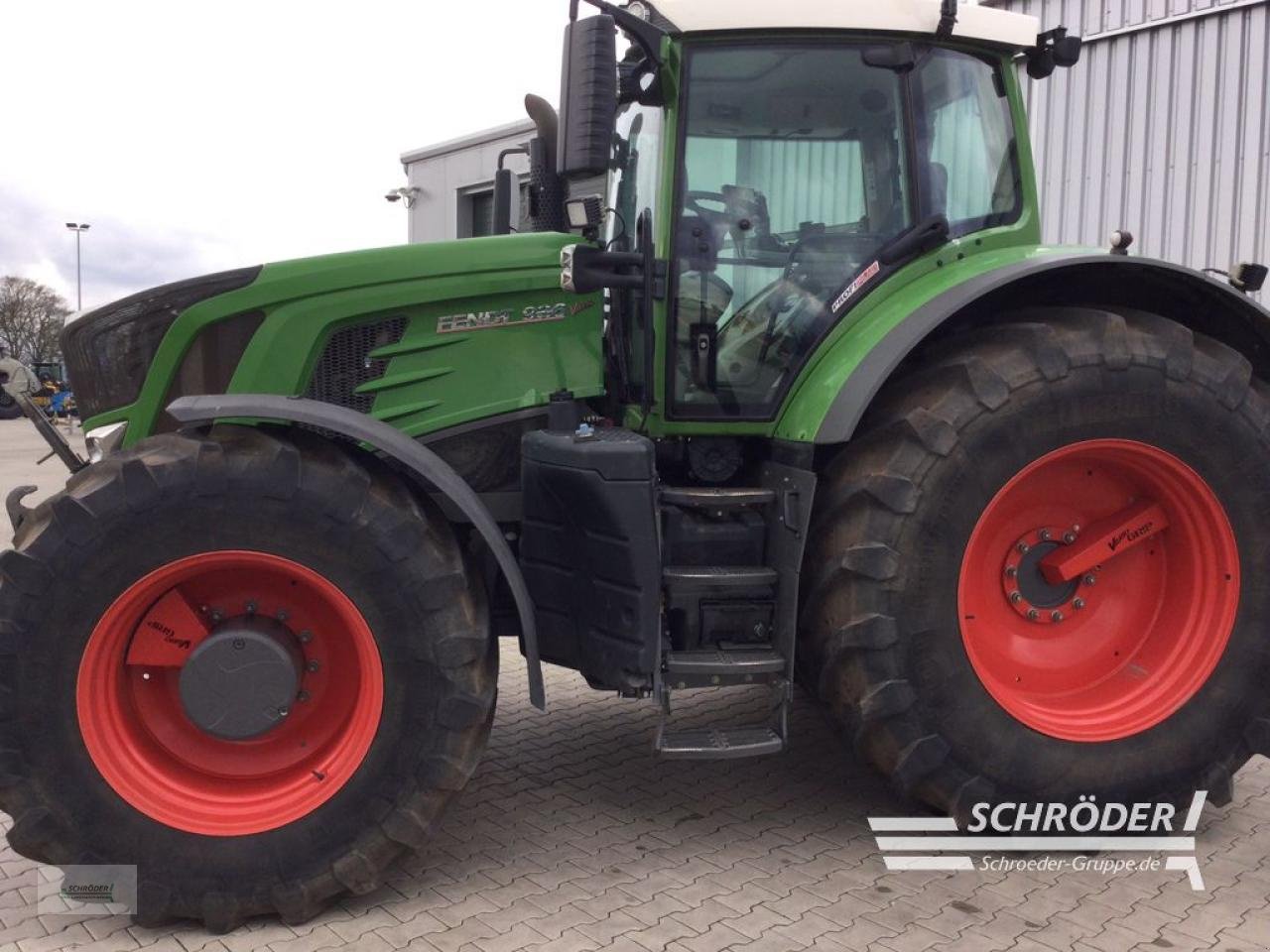 Traktor des Typs Fendt 936 VARIO S4 PROFI PLUS, Gebrauchtmaschine in Norden (Bild 14)