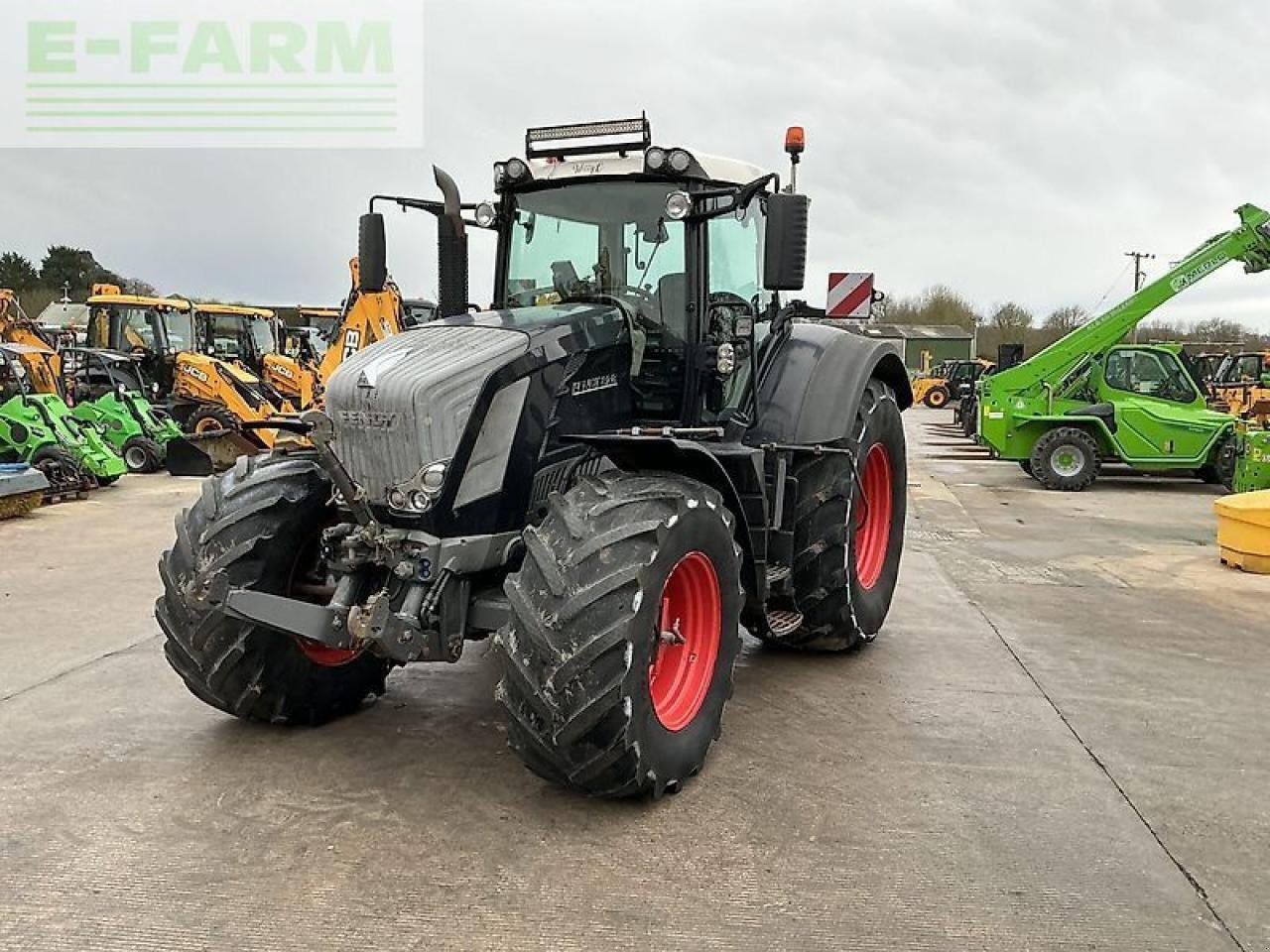 Traktor des Typs Fendt black 828 profi plus tractor (st21583), Gebrauchtmaschine in SHAFTESBURY (Bild 3)