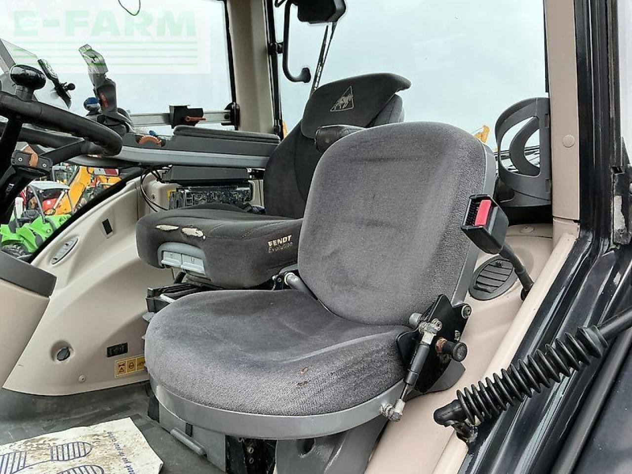 Traktor des Typs Fendt black 828 profi plus tractor (st21583), Gebrauchtmaschine in SHAFTESBURY (Bild 14)