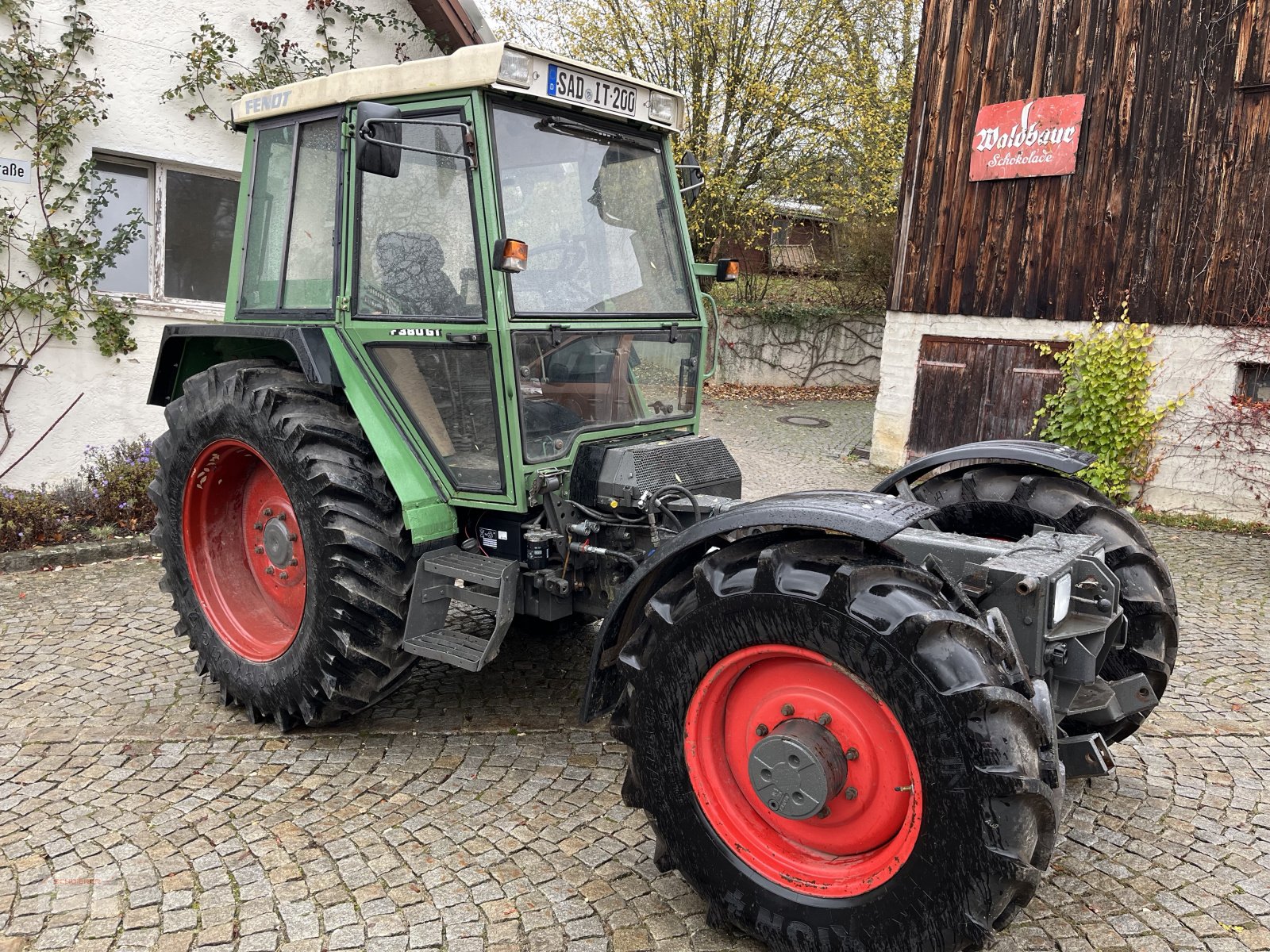 Traktor of the type Fendt F 380 GTA, Gebrauchtmaschine in Schwandorf (Picture 1)