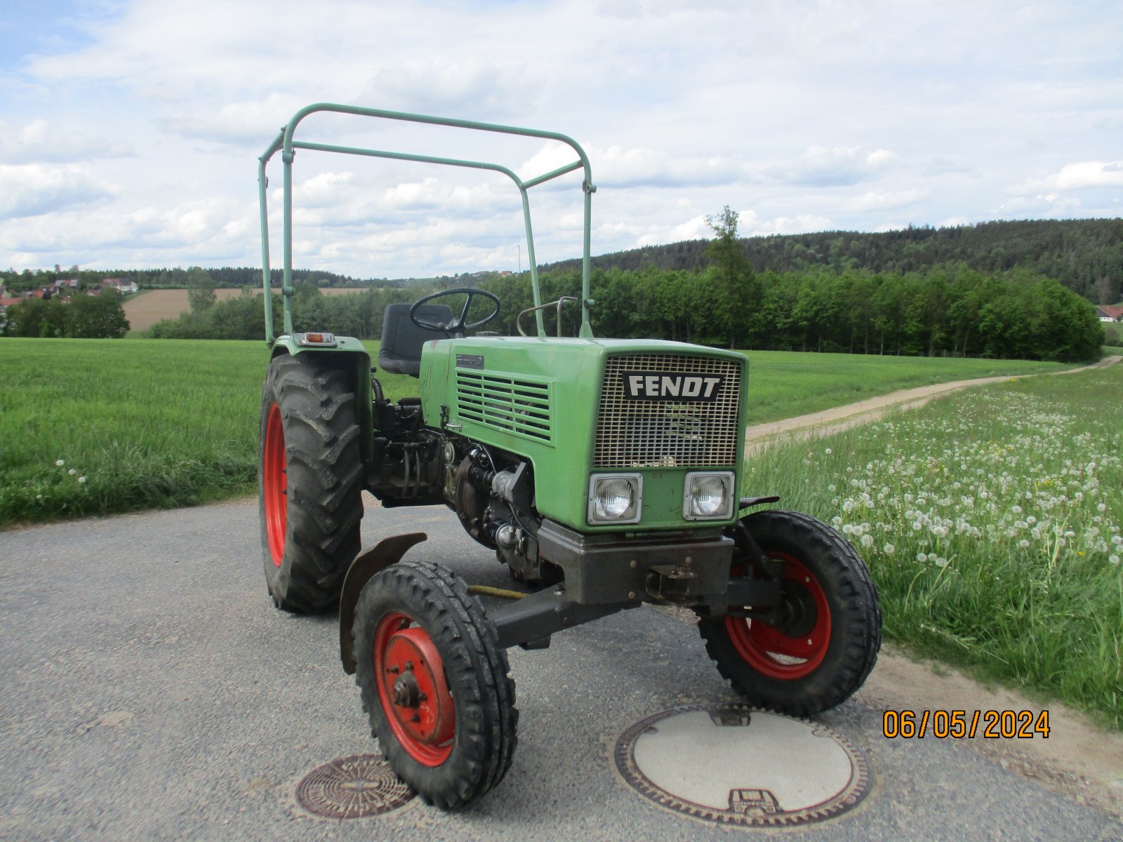 Traktor des Typs Fendt Farmer 1 D, Gebrauchtmaschine in Michelsneukirchen (Bild 3)