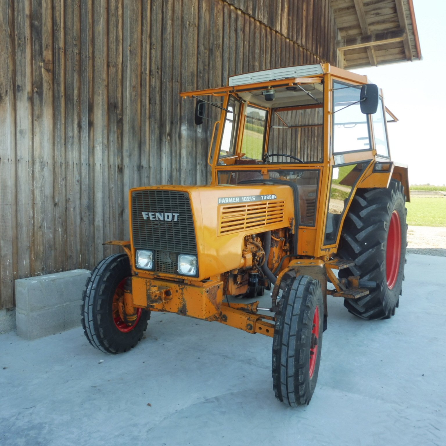 Traktor tip Fendt Farmer 102 LS, Gebrauchtmaschine in Kammlach (Poză 11)