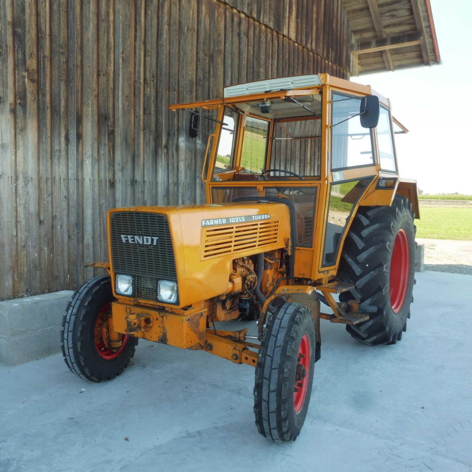 Traktor des Typs Fendt Farmer 102 LS, Gebrauchtmaschine in Kammlach (Bild 12)