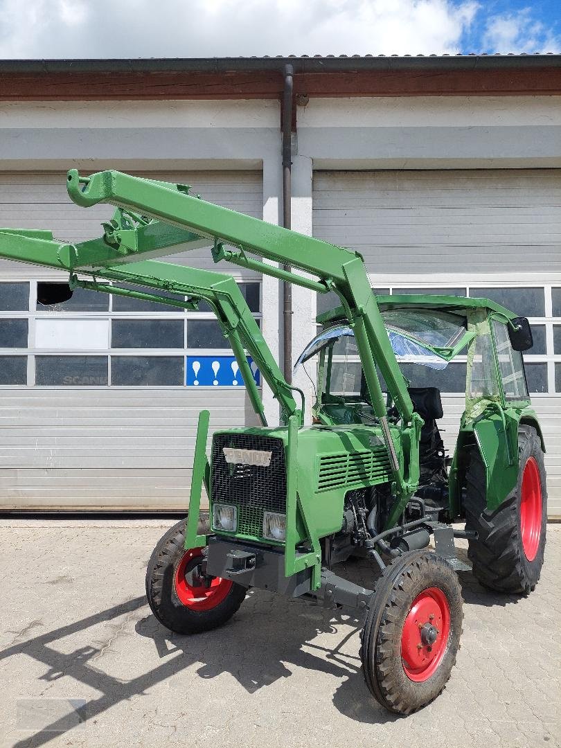 Traktor от тип Fendt Farmer 102 S, Gebrauchtmaschine в Kleinlangheim - Atzhausen (Снимка 1)