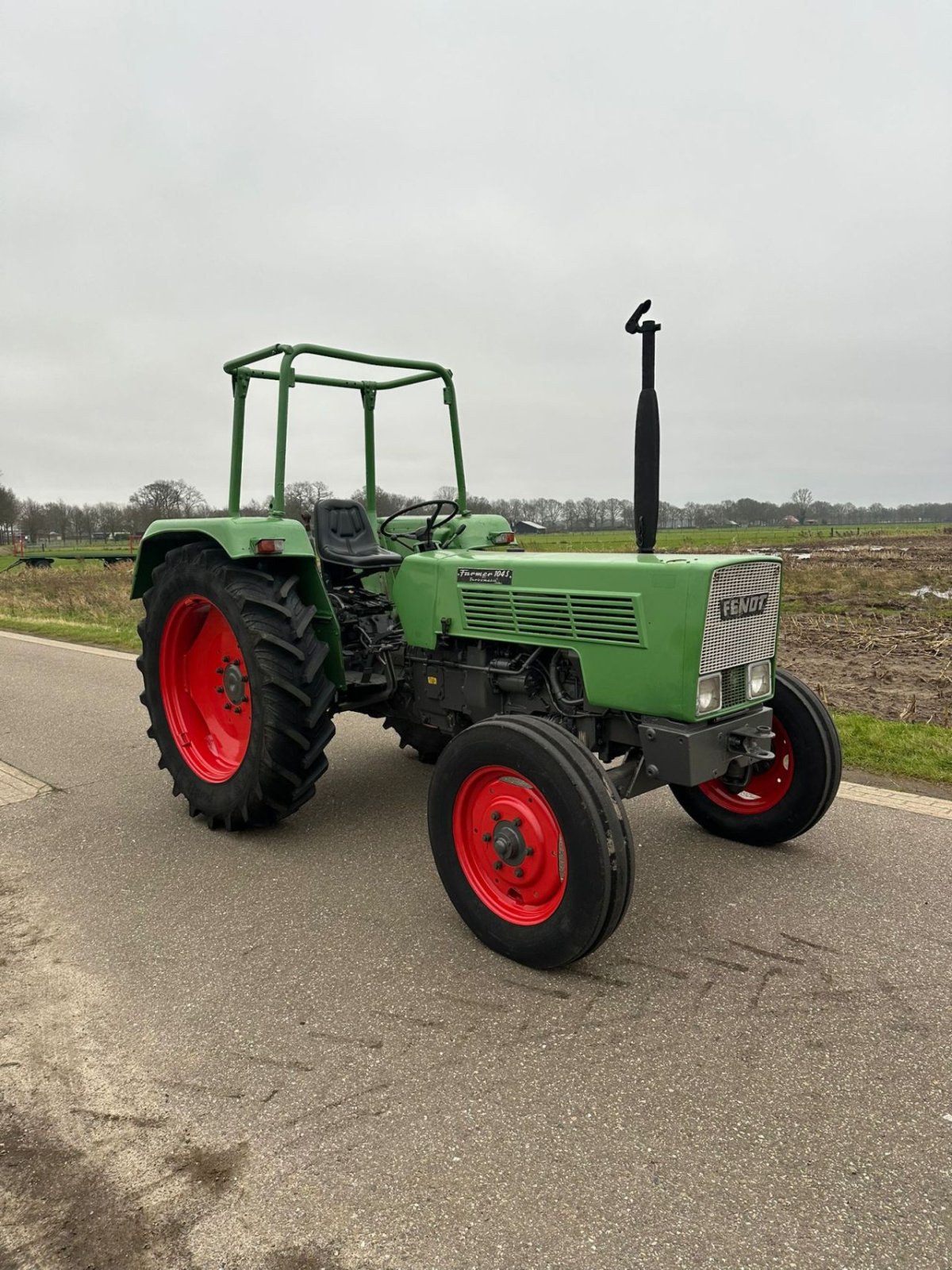 Traktor des Typs Fendt Farmer 104 S, Gebrauchtmaschine in zwolle (Bild 2)