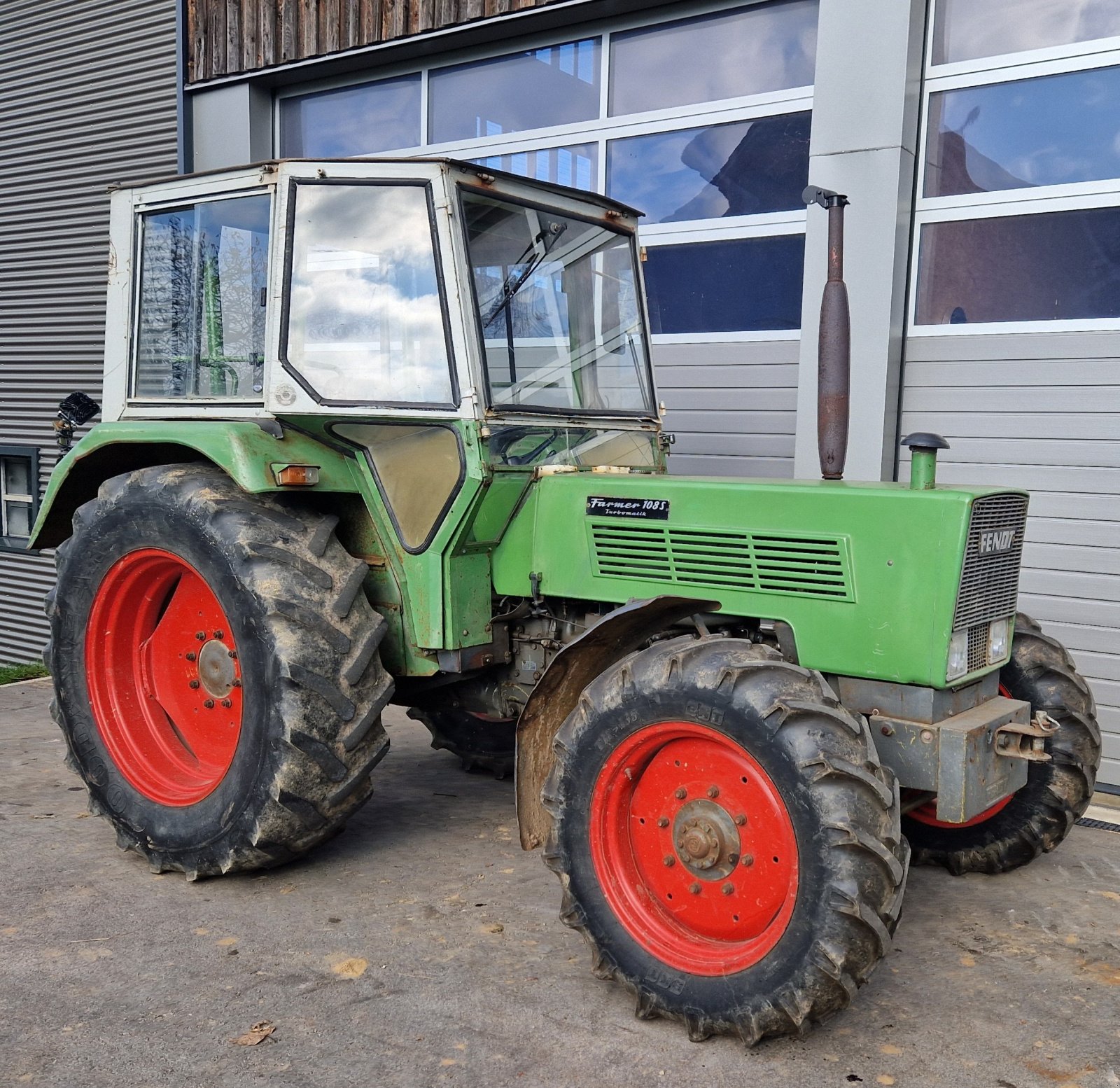 Traktor Türe ait Fendt Farmer 108 SA, Gebrauchtmaschine içinde Neureichenau (resim 12)