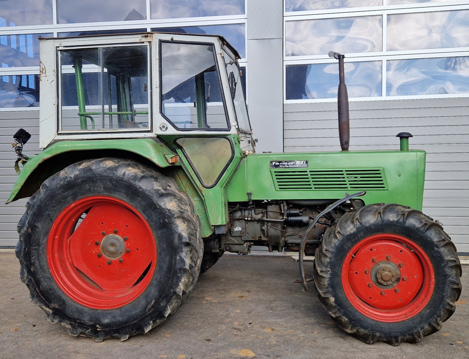 Traktor Türe ait Fendt Farmer 108 SA, Gebrauchtmaschine içinde Neureichenau (resim 13)