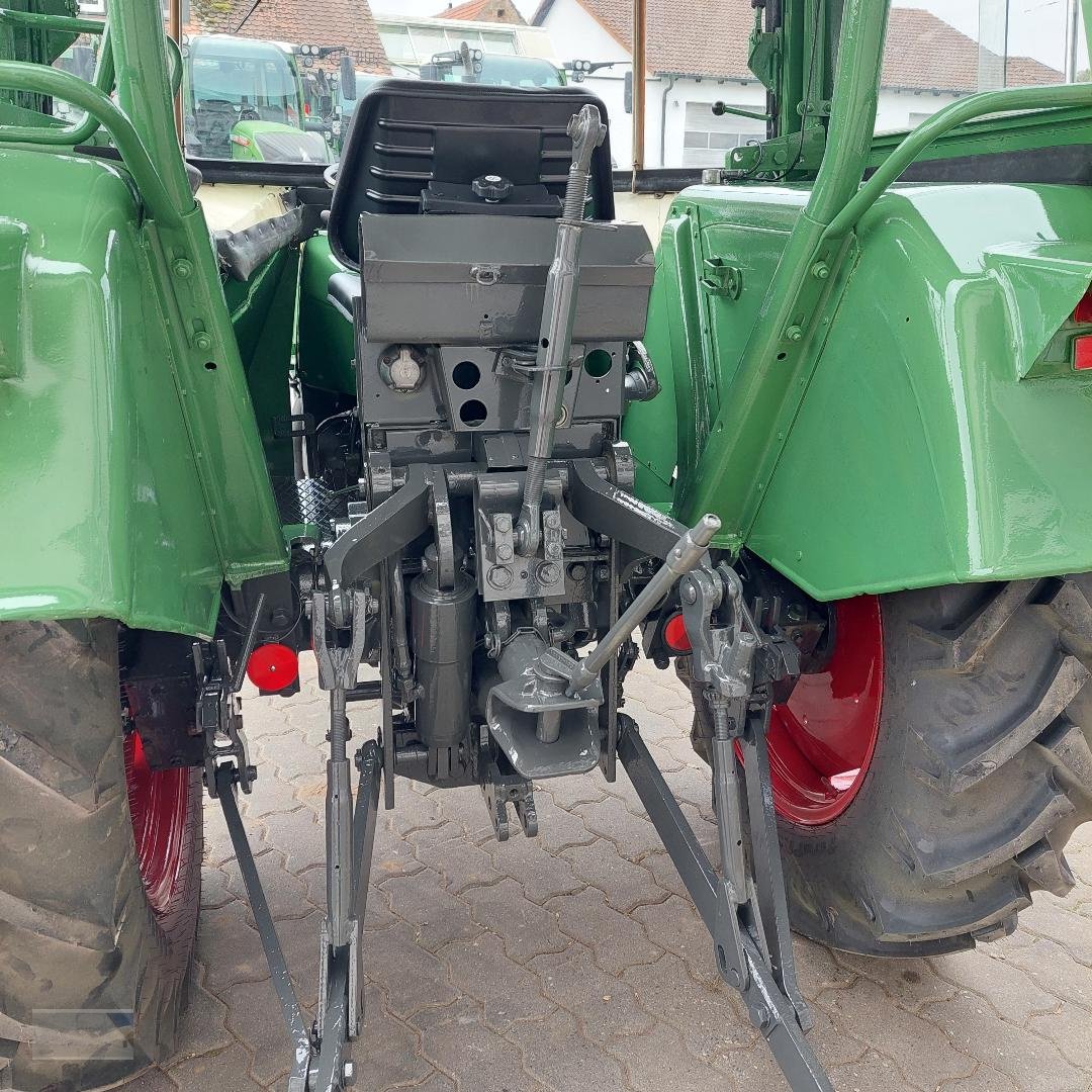 Traktor типа Fendt Farmer 200 S, Gebrauchtmaschine в Kleinlangheim - Atzhausen (Фотография 6)