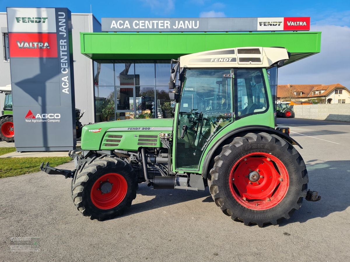 Traktor des Typs Fendt Farmer 209 FA, Gebrauchtmaschine in Gerasdorf (Bild 11)